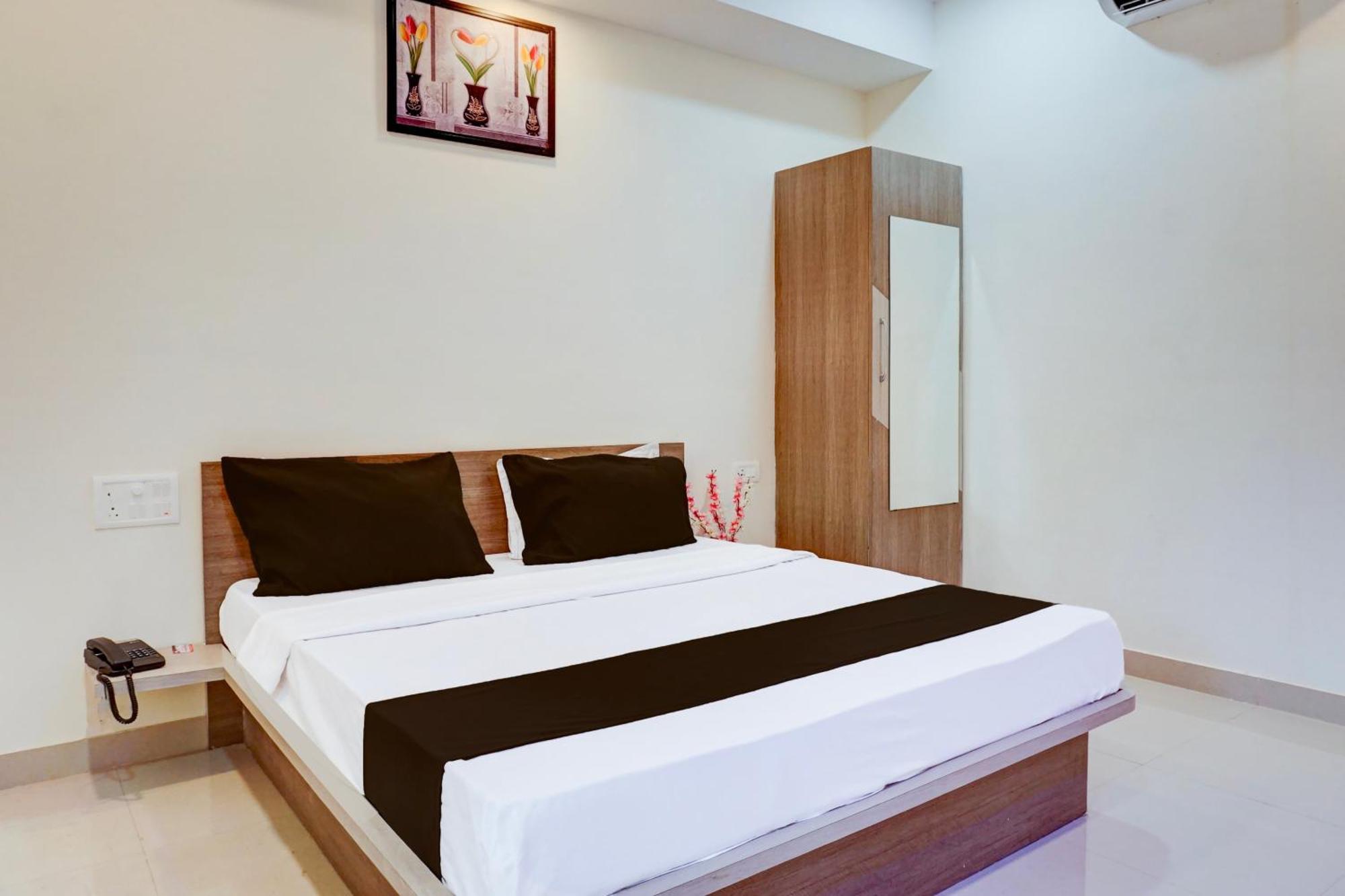 Hotel O Atithi Executive Meribel Village Bagian luar foto